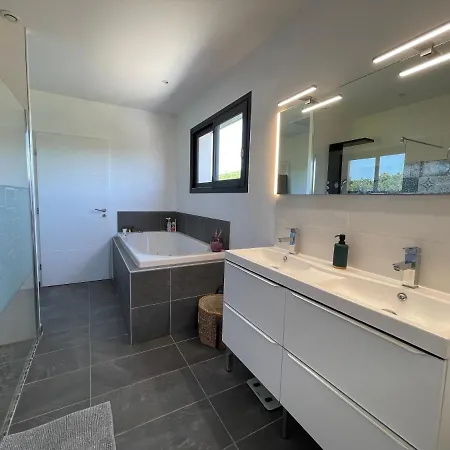 Artos - Piscine - 300 M2 Carcassonne