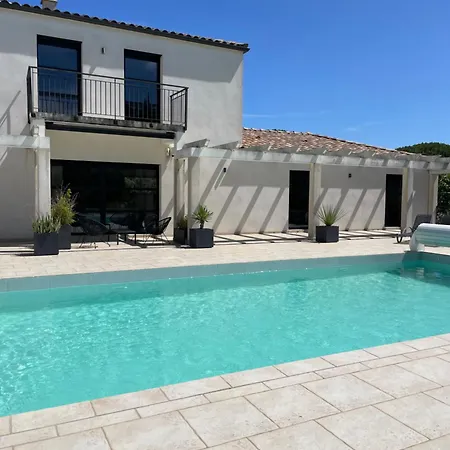 Artos - Piscine - 300 M2 *